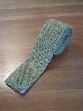 100% Virgin Wool Private Club Knit Square-end Skinny Tie Gray Brownish USA